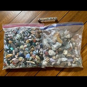 Tumbled stones, raw stones and chakra wand
